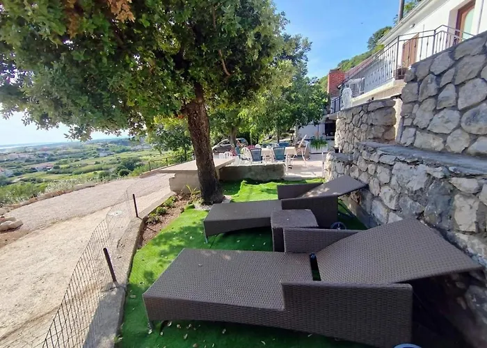 Feriehus House With A Parking Space Mundanije, Rab - 23396
